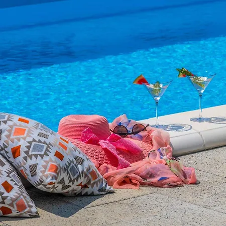 Villa Whimsical Waters *