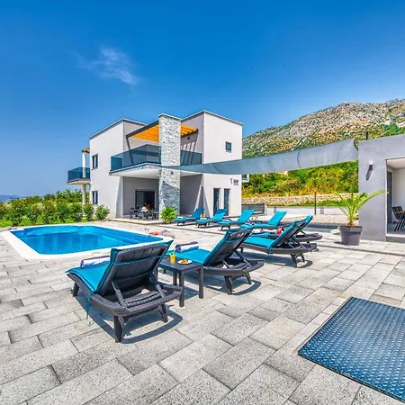 Whimsical Waters Villa
